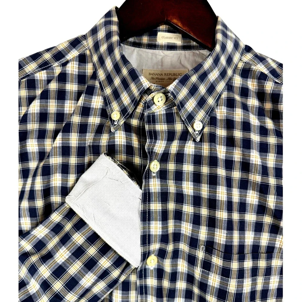 Banana Republic Classic Fit Plaid Button Down Shirt Men's‎ Size L Navy Tan